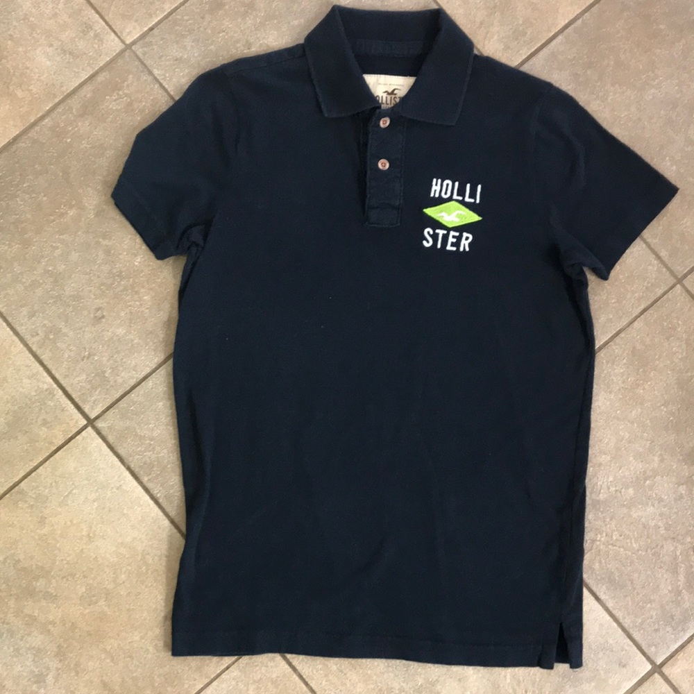 Hollister Shirt Size Medium
